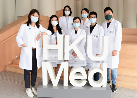 HKUMed researchers unveil a novel molecular mechanism underlying liver cancer drug resistance and tumour recurrence. The research team includes (front row from left): Dr Stephanie Ma, Associate Professor of the School of Biomedical Sciences, HKUMed, PhD student Ms Jane Loong Ho-chun, Dr Zhou Lei, Dr Wong Tin-lok, Dr Ng Kai-yu; (back row from left) Dr Tong Man and Ms Yu Huajian.
